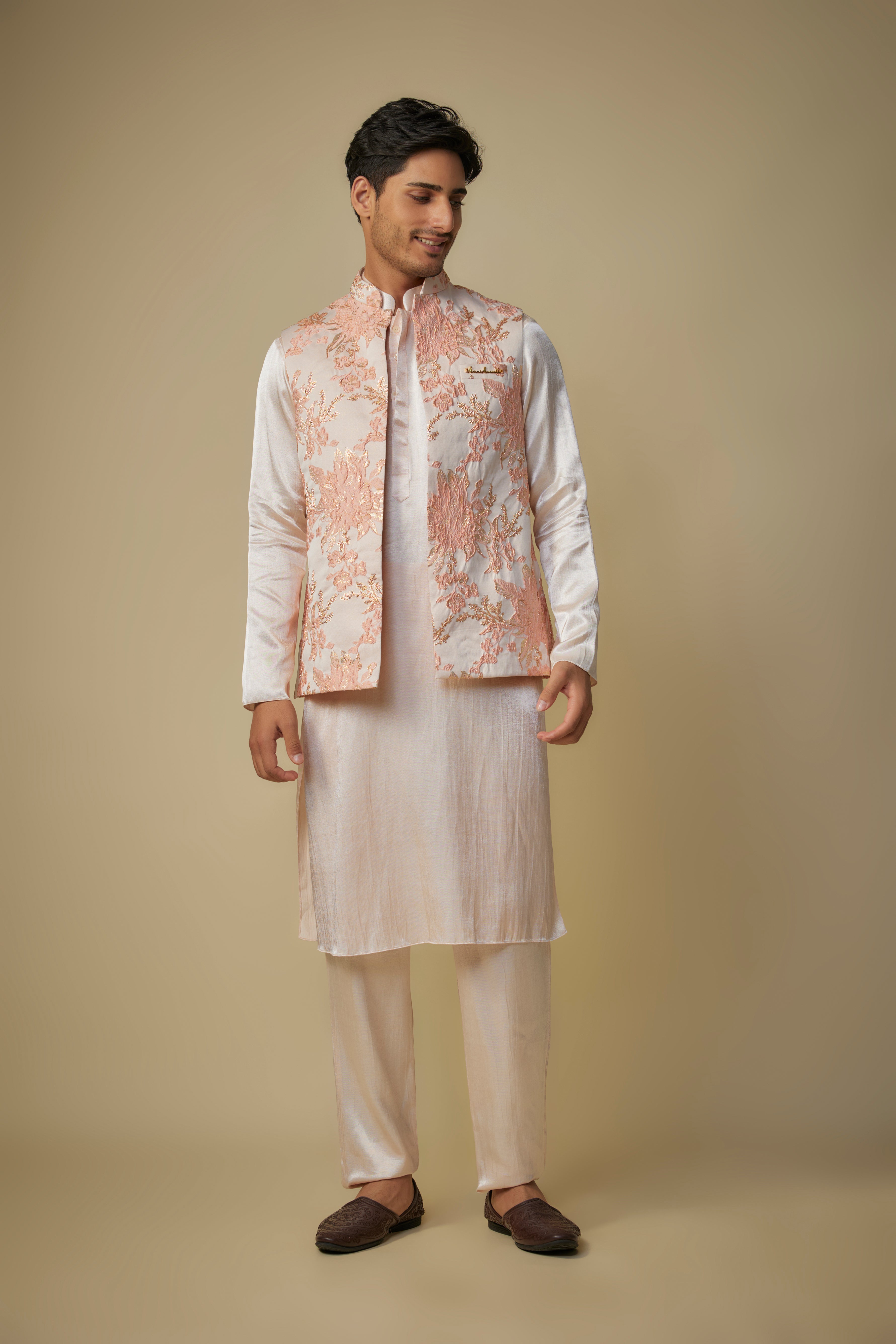 peach floral bundi with kurta and pant