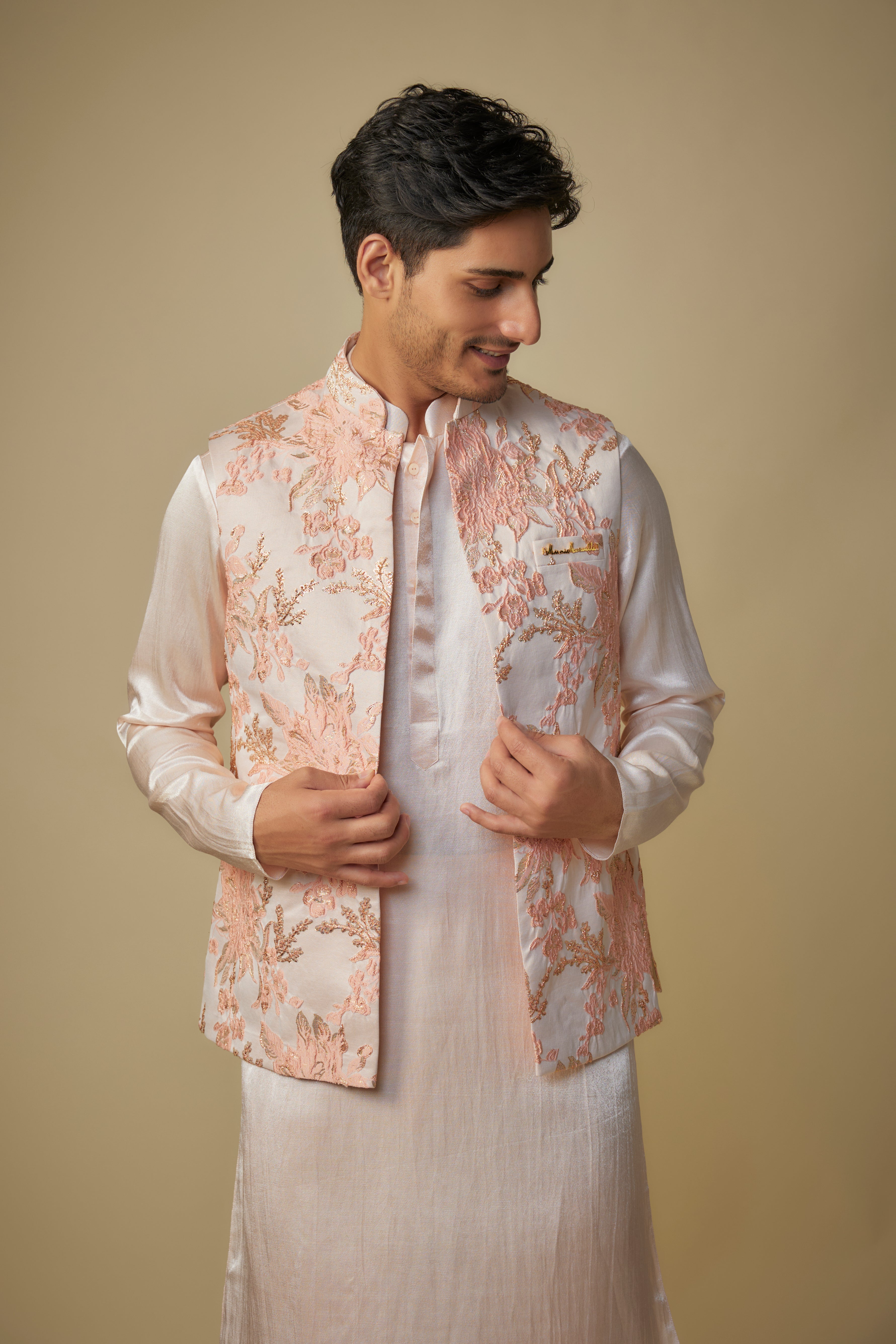 peach floral bundi with kurta and pant