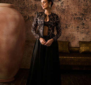 Black embroidered jacket with bustier with pallazo