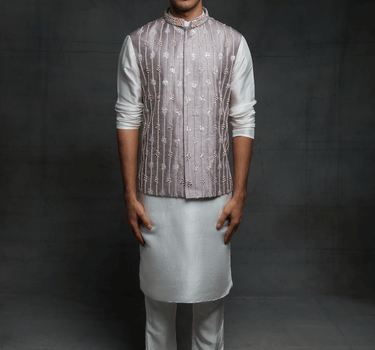 Off White Kurta With Embroidered Lilac Bundi