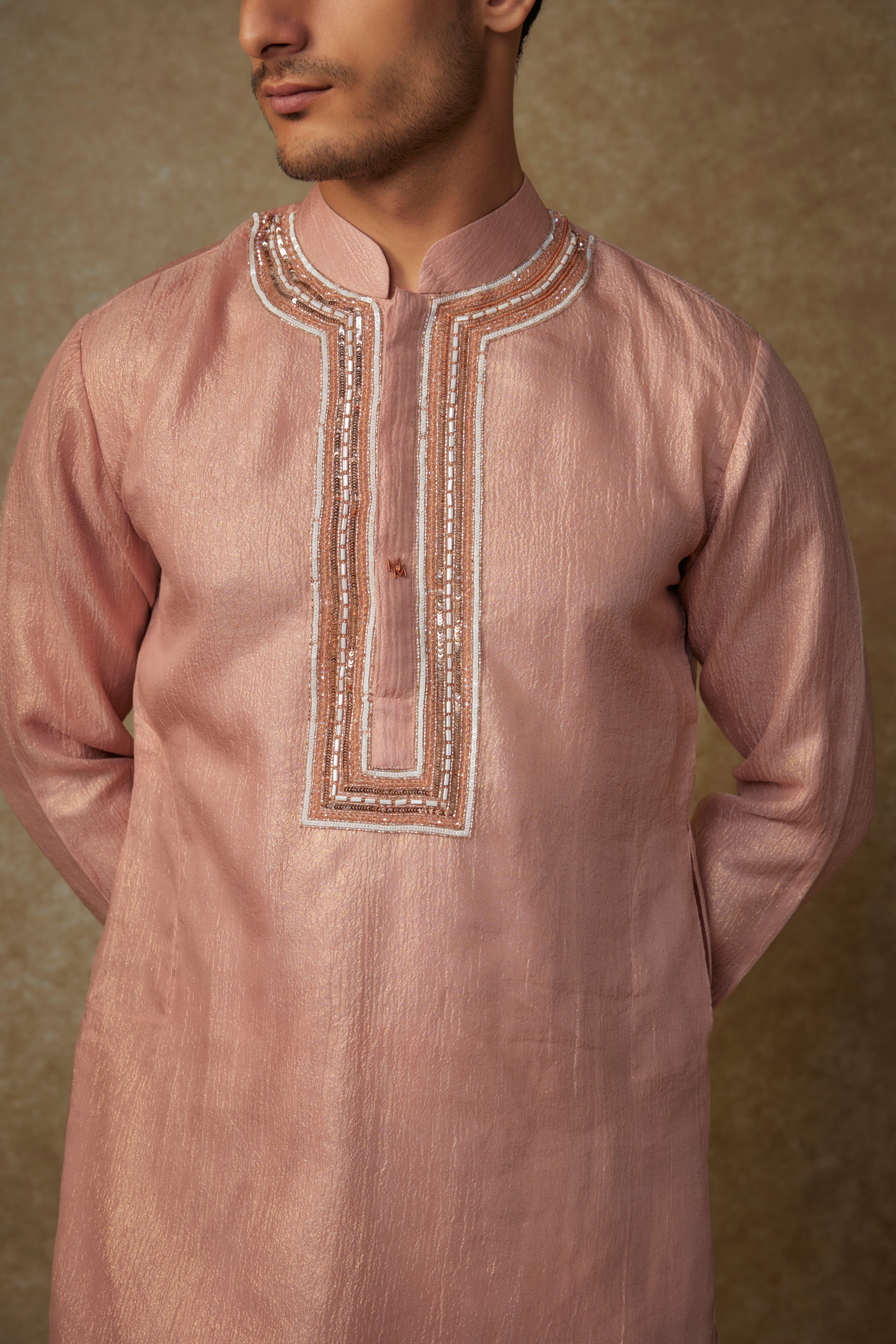 peach embroiderd kurta with pant